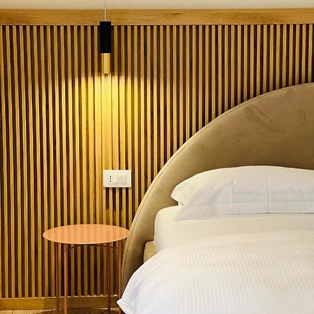 Апартаменты Tirana Center Hideaway Экстерьер фото