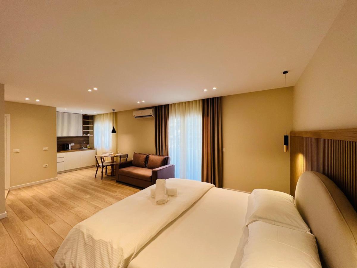Апартаменты Tirana Center Hideaway Экстерьер фото