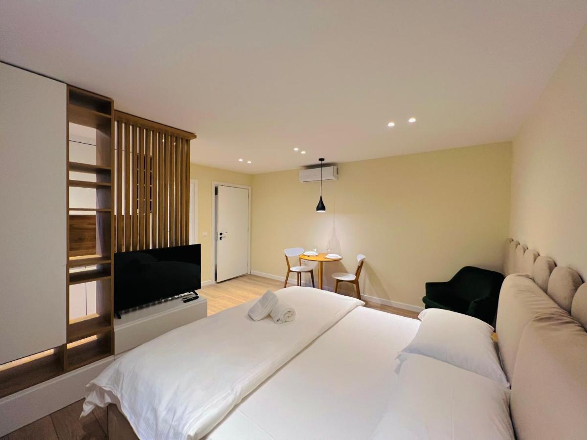 Апартаменты Tirana Center Hideaway Экстерьер фото